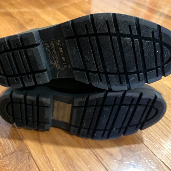 Everlane Olive and Black Winter Rain Boots - Picture 5 of 5